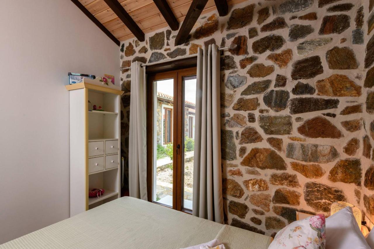 Villa Eleni'S Stone House Skala Potamia  Exterior foto
